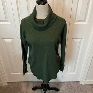 Babaton from Aritizia size S pullover